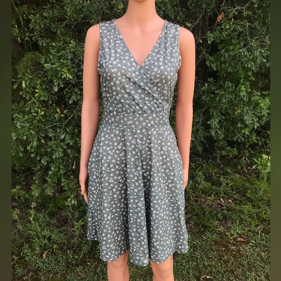 NWOT GUBERRY Floral Sleeveless Dress - Picture 13 of 15